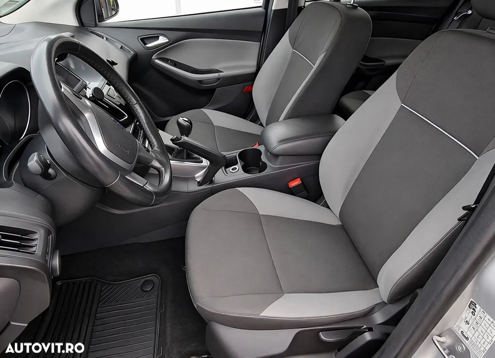 Ford Focus 1.6 TDCI DPF Titanium - 5