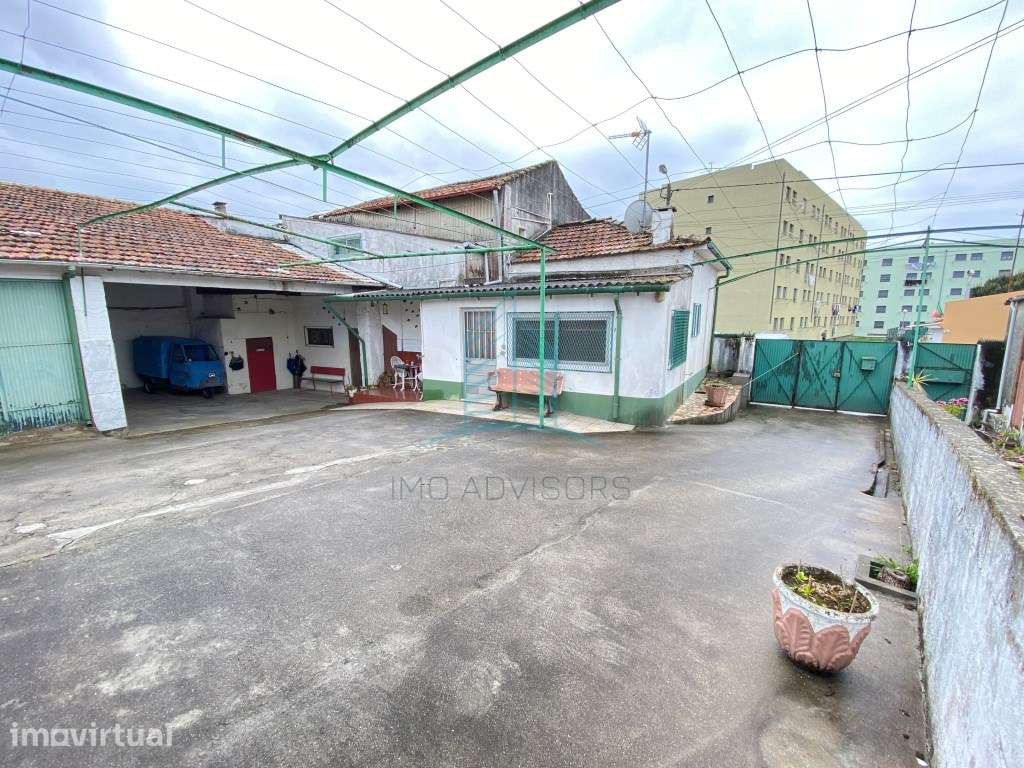 Moradia T4 em São Mamede Infesta, próximo à Via Norte - Grande imagem: 4/31