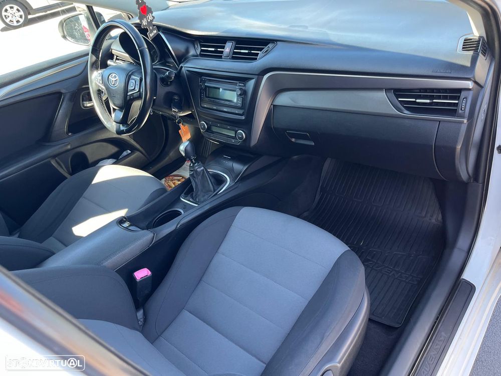 Toyota Avensis - 9