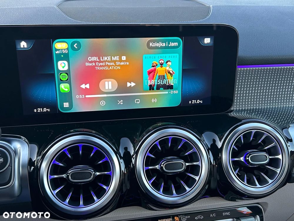 Mercedes-Benz GLB - 31