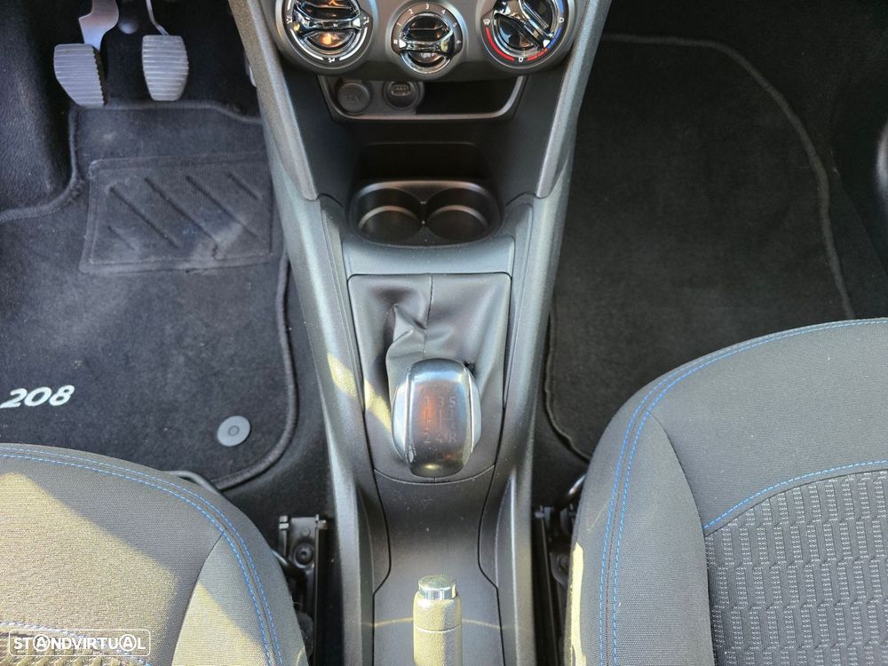 Peugeot 208 1.2 PureTech Signature - 25