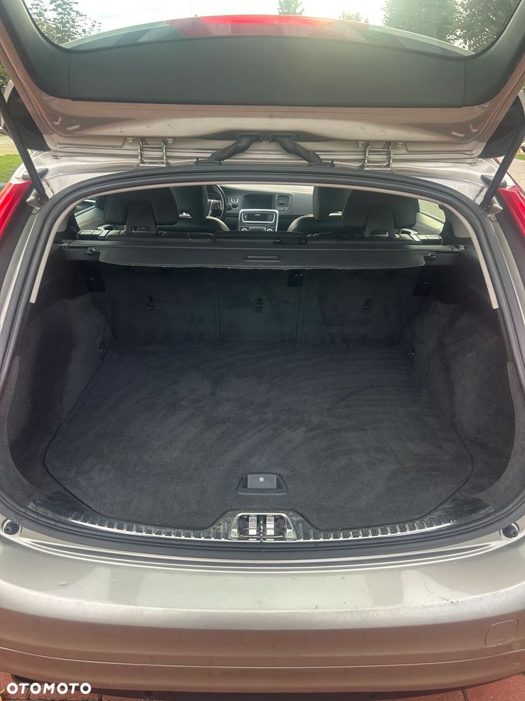 Volvo V60 D3 Momentum - 14