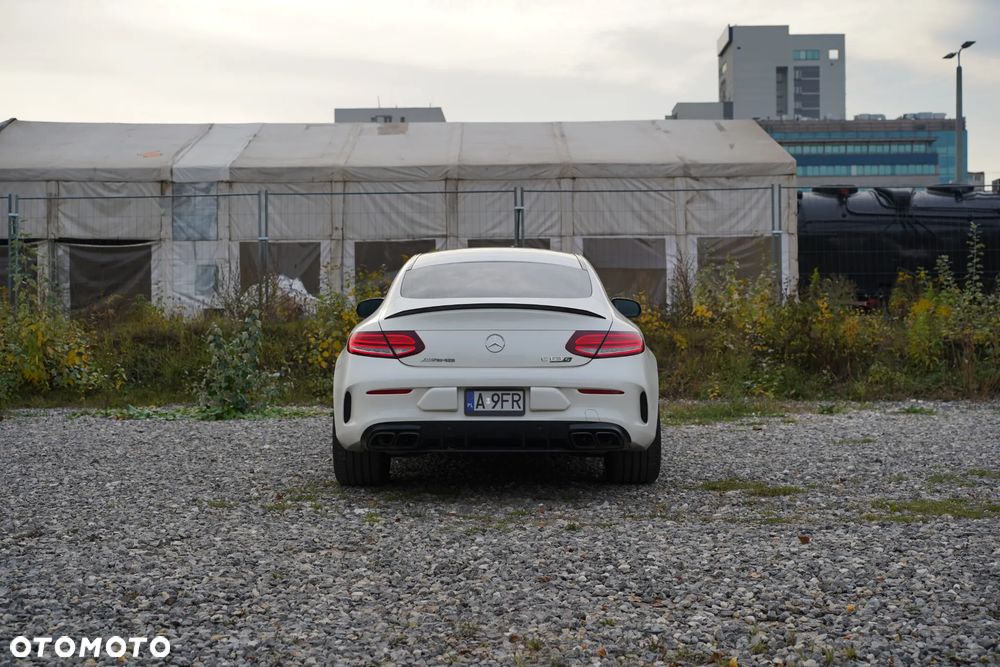 Mercedes-Benz Klasa C AMG 63 S AMG Speedshift MCT 9G - 5
