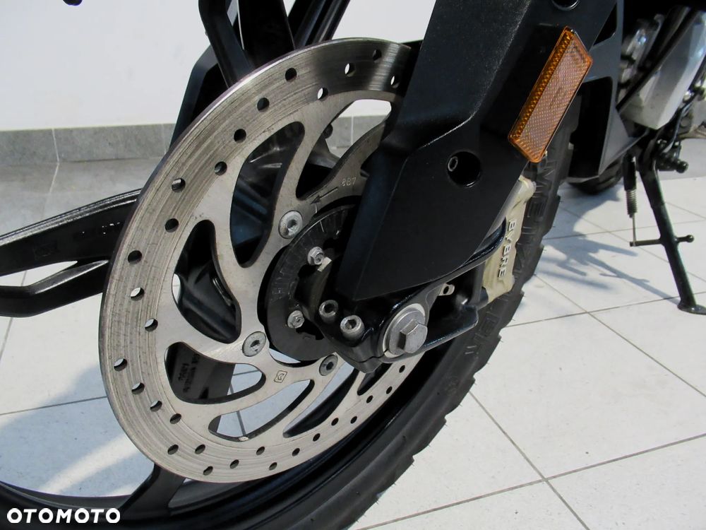 BMW G - 28