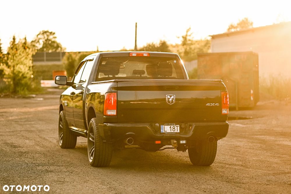 Dodge RAM 1500 5.7 4x4 - 19