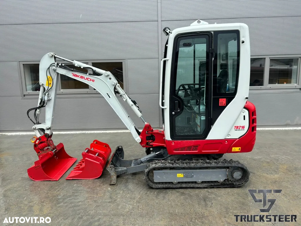 Takeuchi TB216 - 2