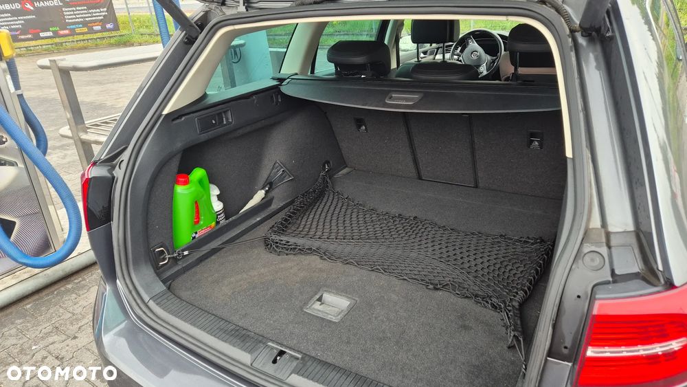 Volkswagen Passat 1.8 TSI BMT Highline - 25