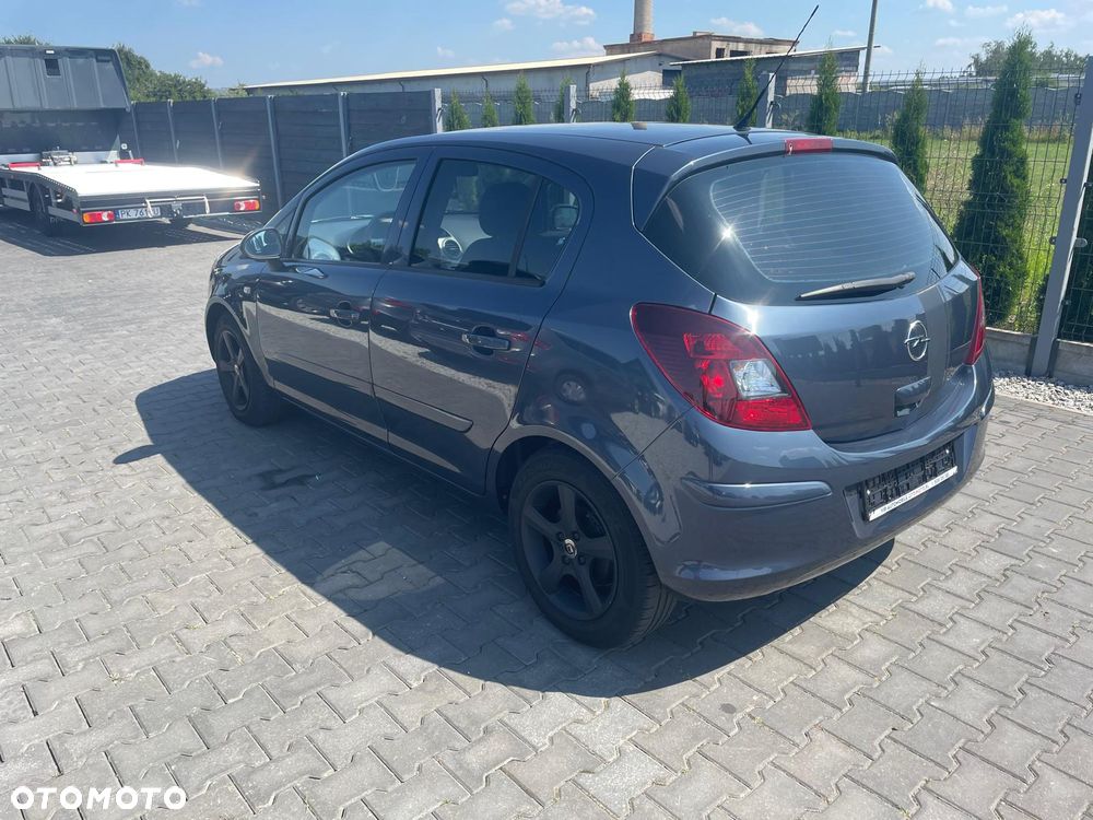 Opel Corsa 1.4 16V Innovation - 3