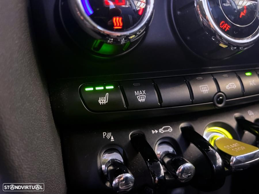 MINI 3 Portas Cooper SE Premium Essential - 23