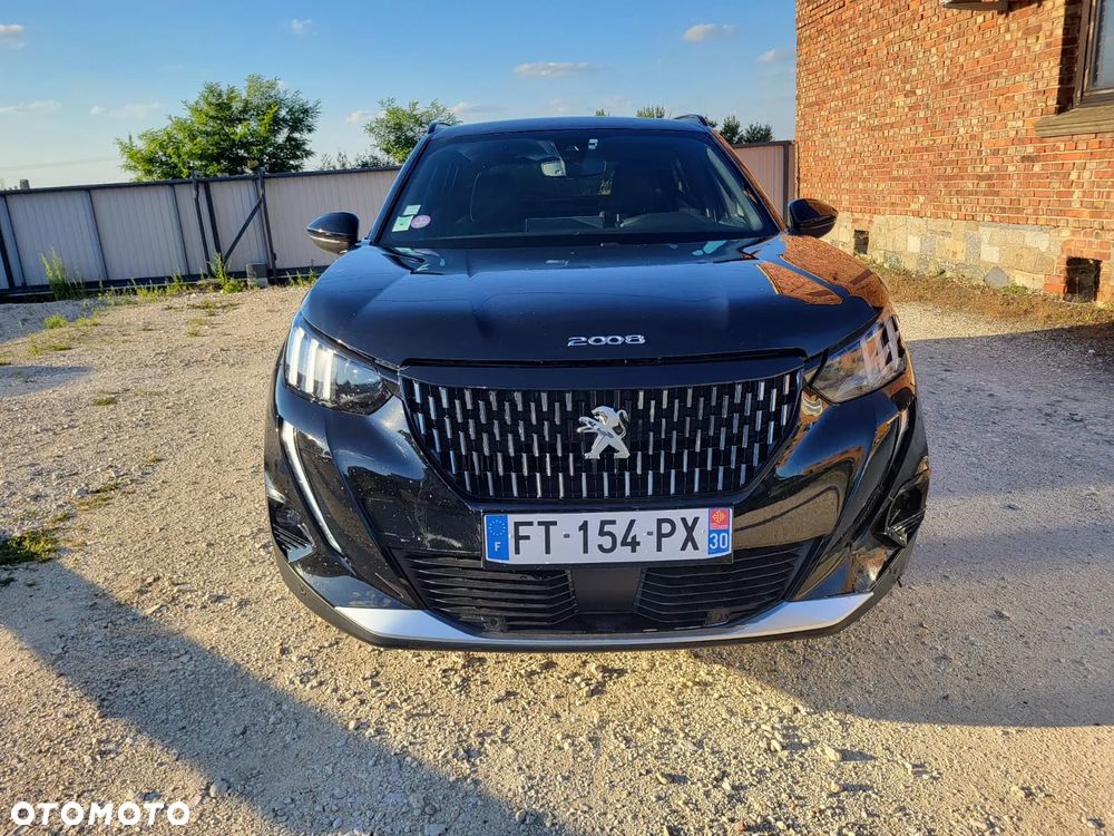 Peugeot 2008 PureTech 130 EAT8 GT - 3
