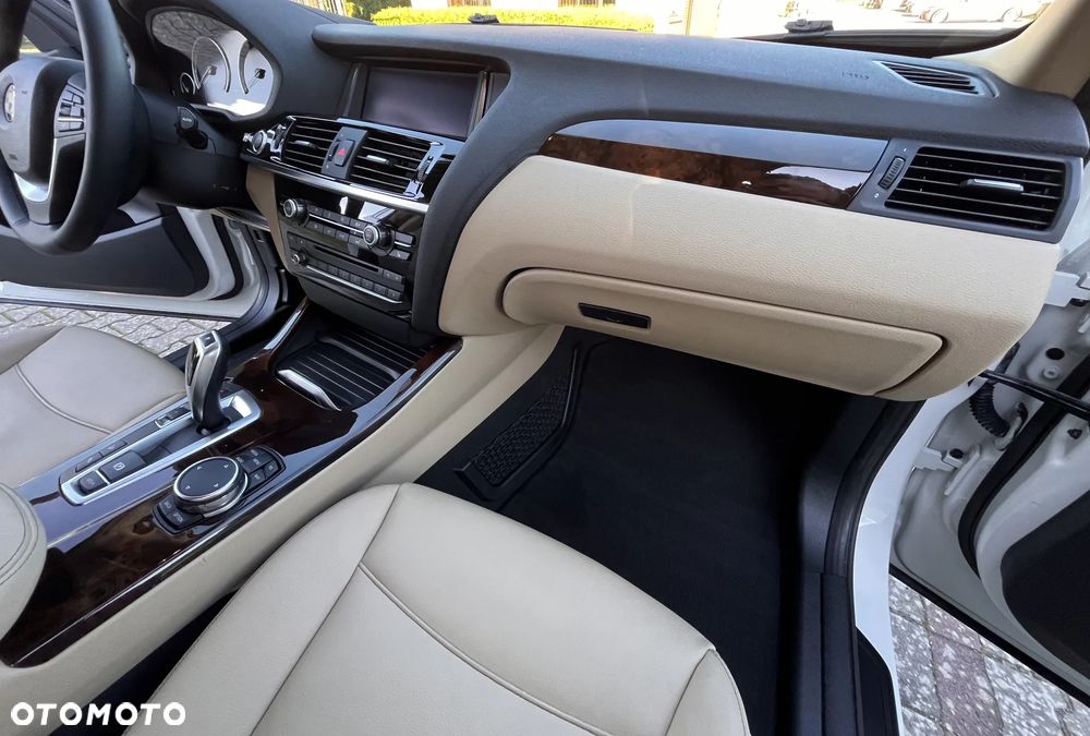 BMW X3 xDrive28i - 19