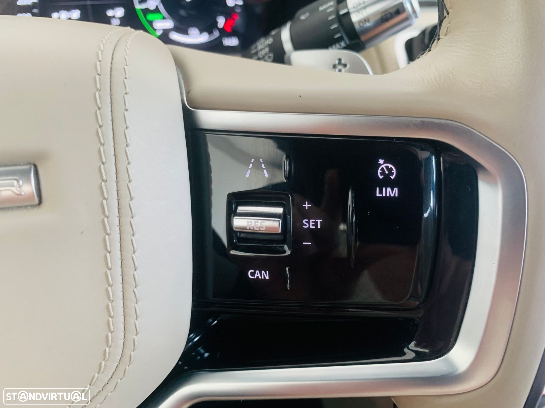 Land Rover Range Rover Velar 2.0 P400e AWD R-Dynamic HSE - 19