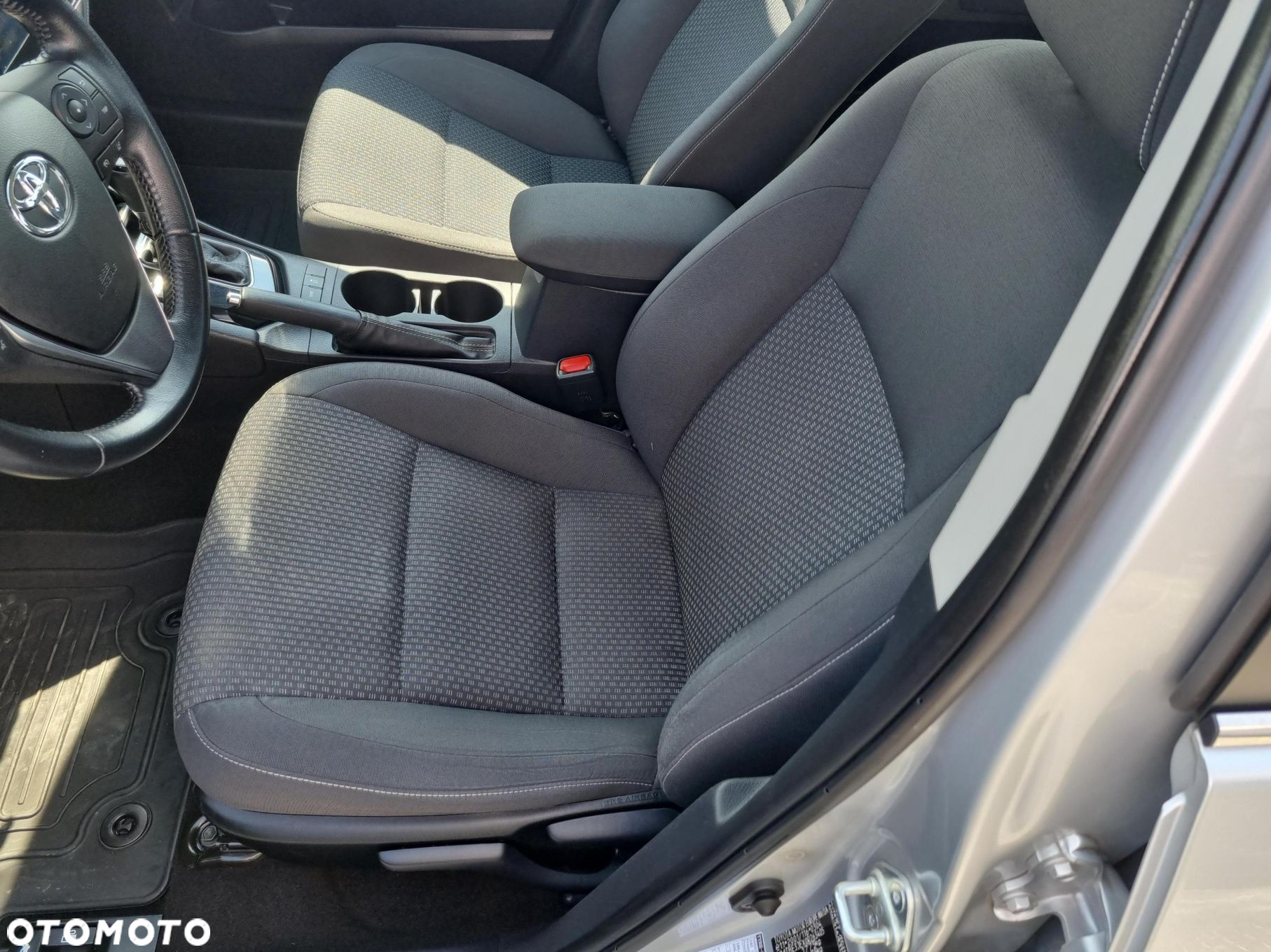 Toyota Corolla 1.6 Comfort MS - 17