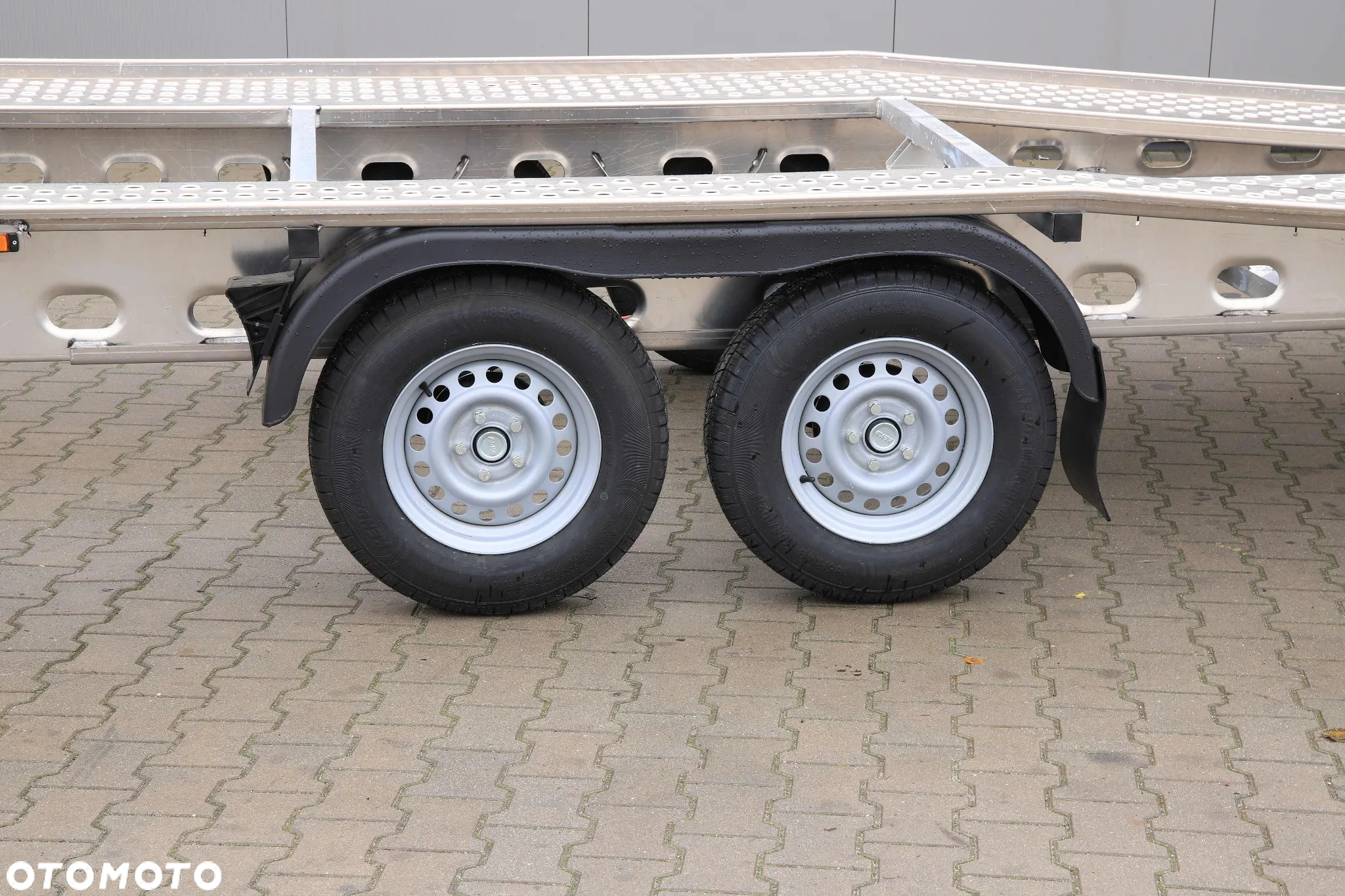 Inny Gala Taurus 4.5x2.05m Full Aluminium 420kg  Koła 14c - 5