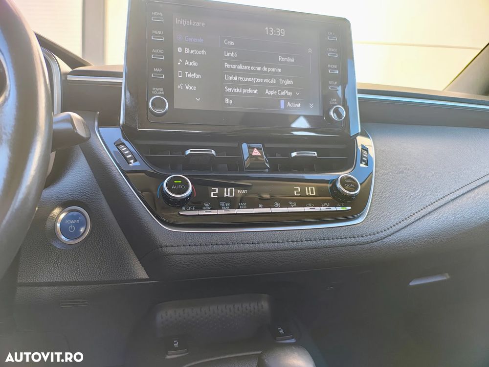 Toyota Corolla 1.8 HSD Business - 11