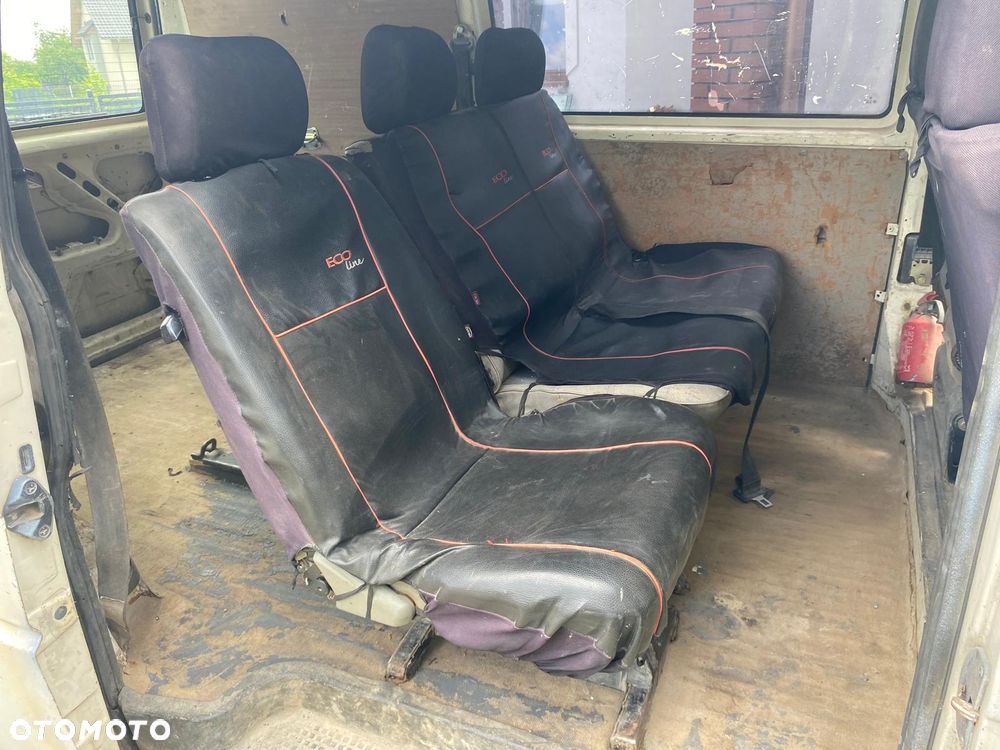 Volkswagen Transporter - 8