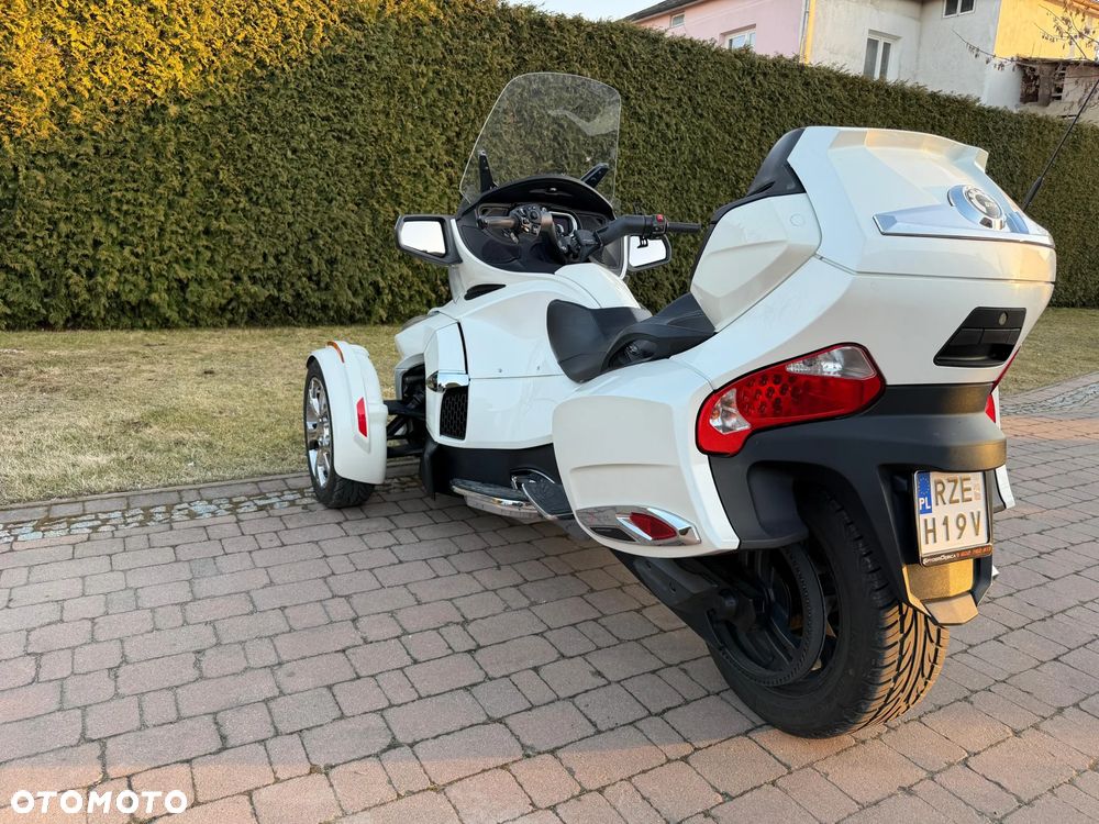Can-Am Spyder - 4