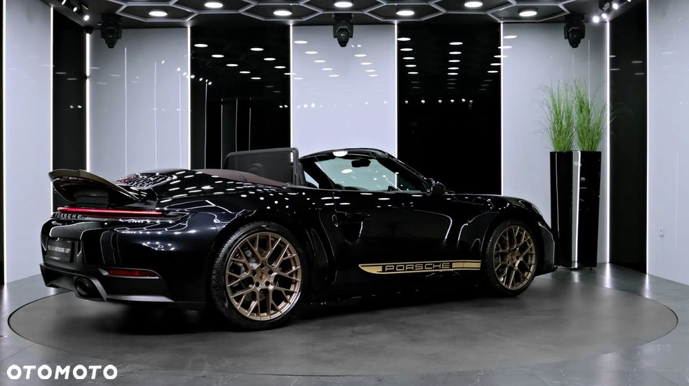 Porsche 911 Carrera - 6