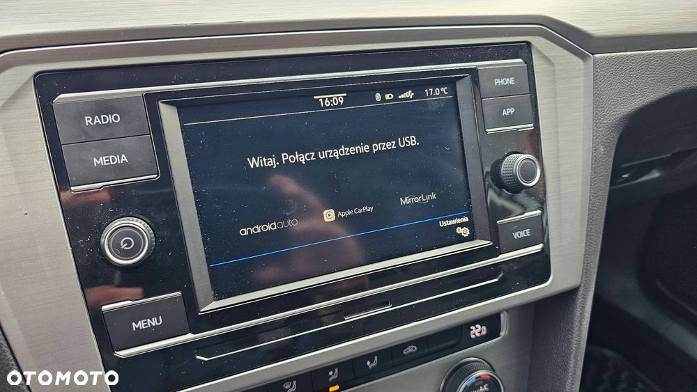 Volkswagen Passat Variant 2.0 TDI EVO Business DSG - 13