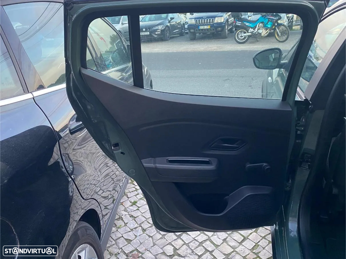 Dacia Sandero 1.0 ECO-G Essential Bi-Fuel - 10