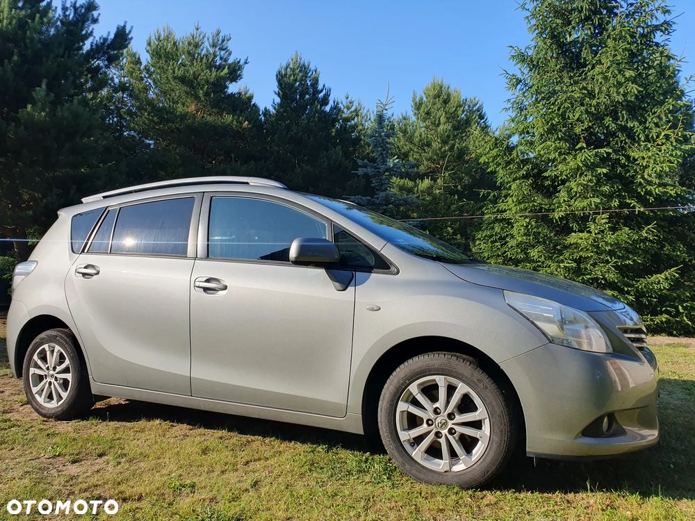 Toyota Verso 2.0 D-4D - 4