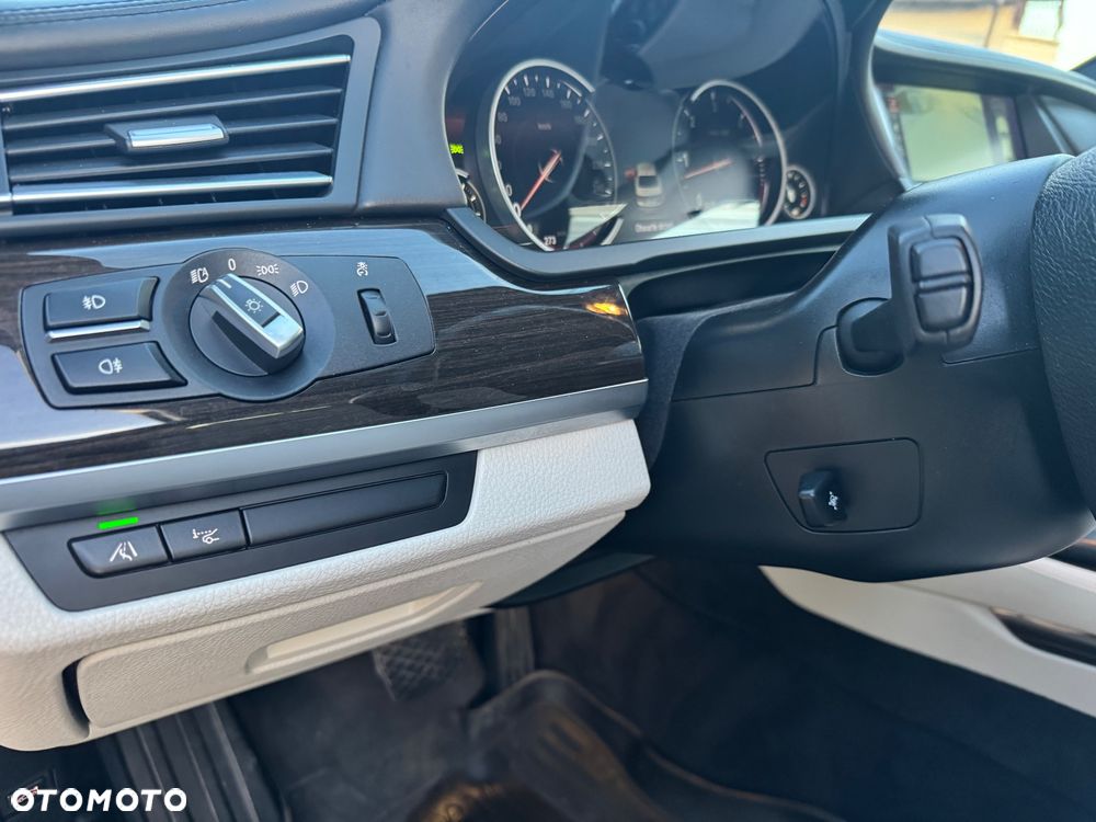BMW Seria 7 740d xDrive - 18
