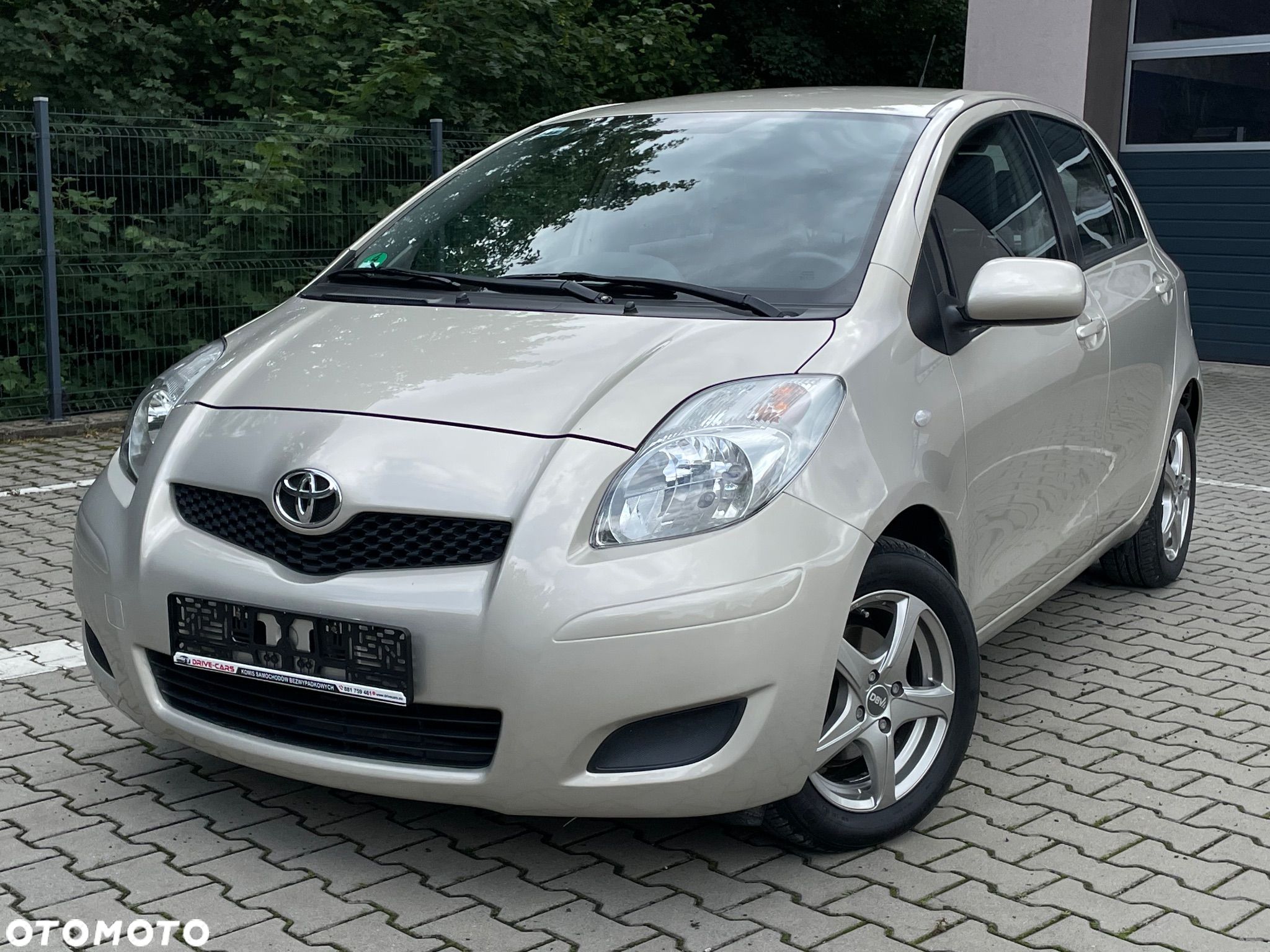 Toyota Yaris 1.33 VVT-i Multi Mode Life - 1