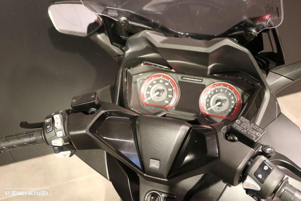Honda Forza 125 Edição Especial - 9