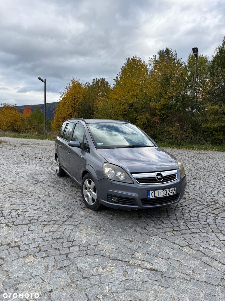 Opel Zafira - 1