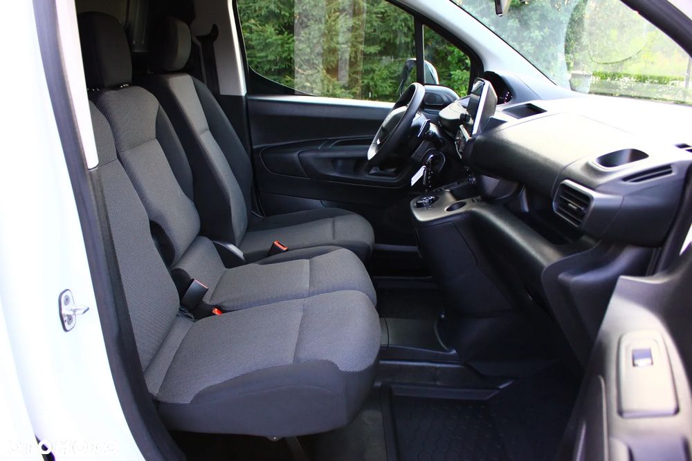 Peugeot PARTNER 1.5HDI 130KM AUTOMAT 8 BIEGÓW LONG DŁUGI 3 OSOBOWY PERFEKT AUTO NAVIGACJA KAMERY,ASYSTENTY,VF23% - 33