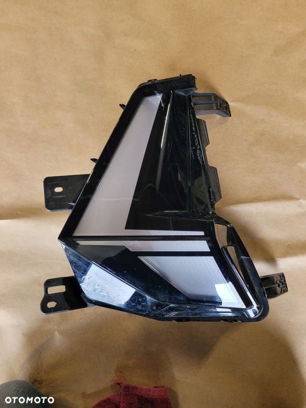 RENAULT CAPTUR II 2 LIFT HALOGEN PRAWY DRL - 1