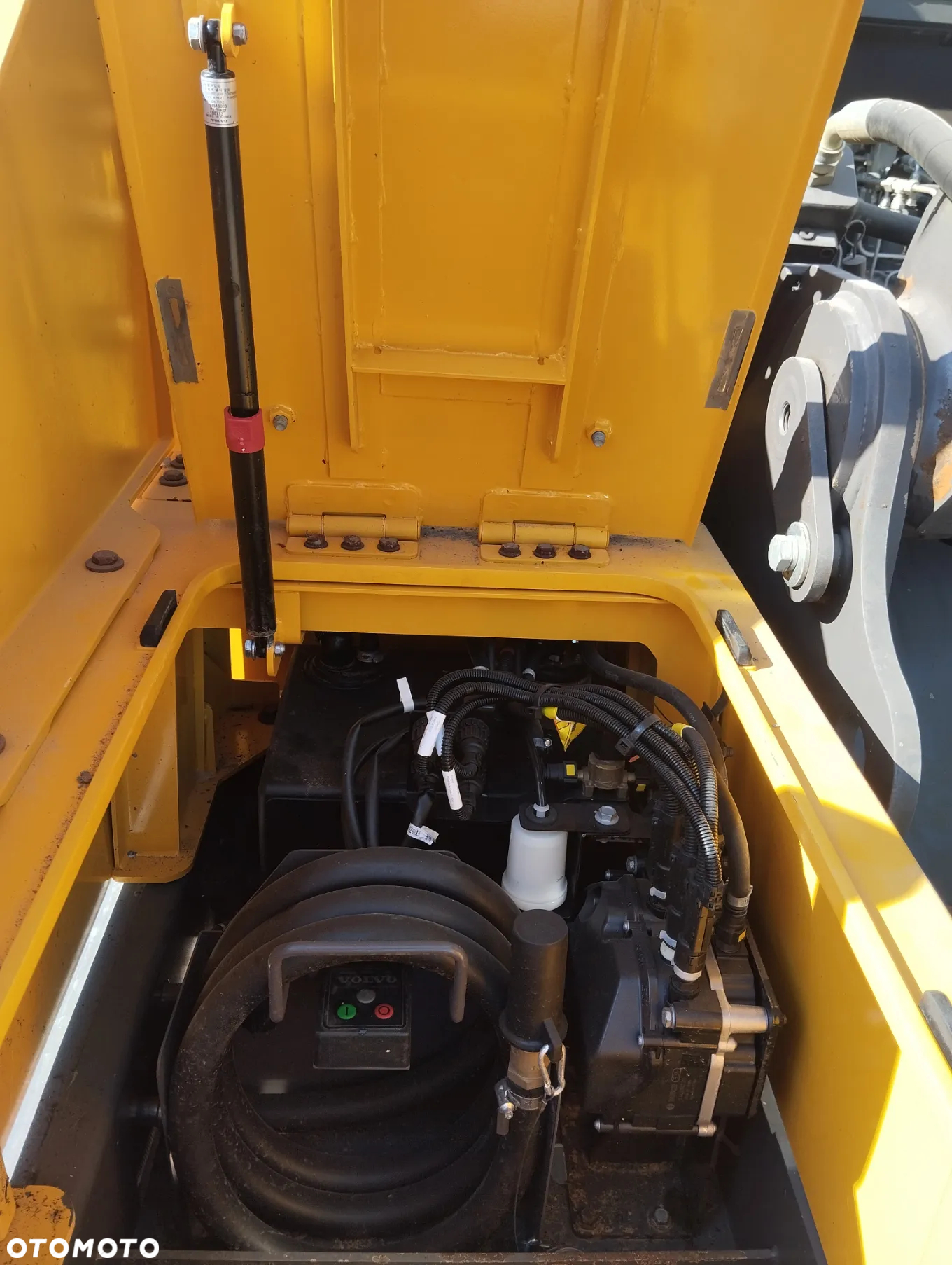 Volvo EC 220 EL - 10