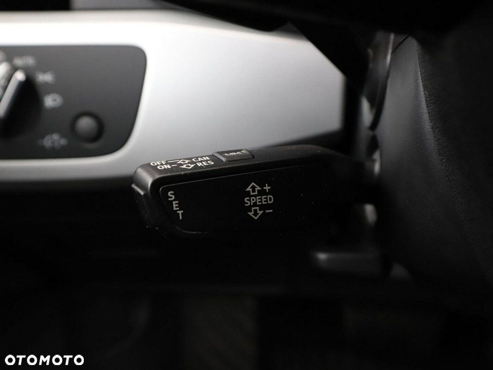 Audi A4 Avant 2.0 TDI S tronic - 32