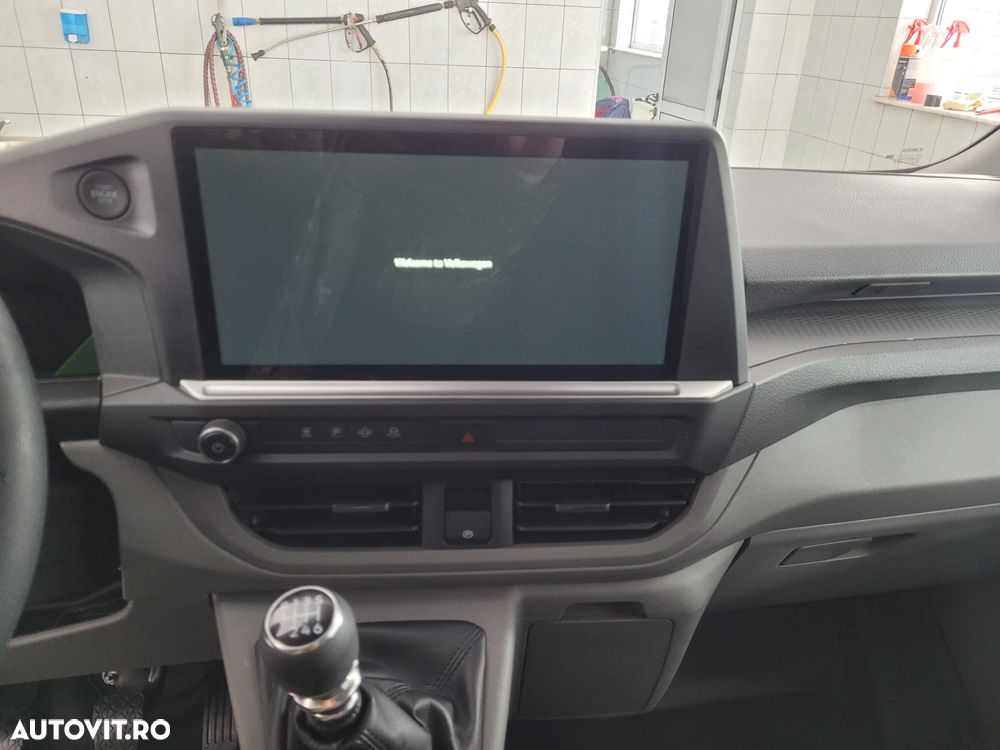 Volkswagen T7 Furgon Lung 110CP M6 - 11