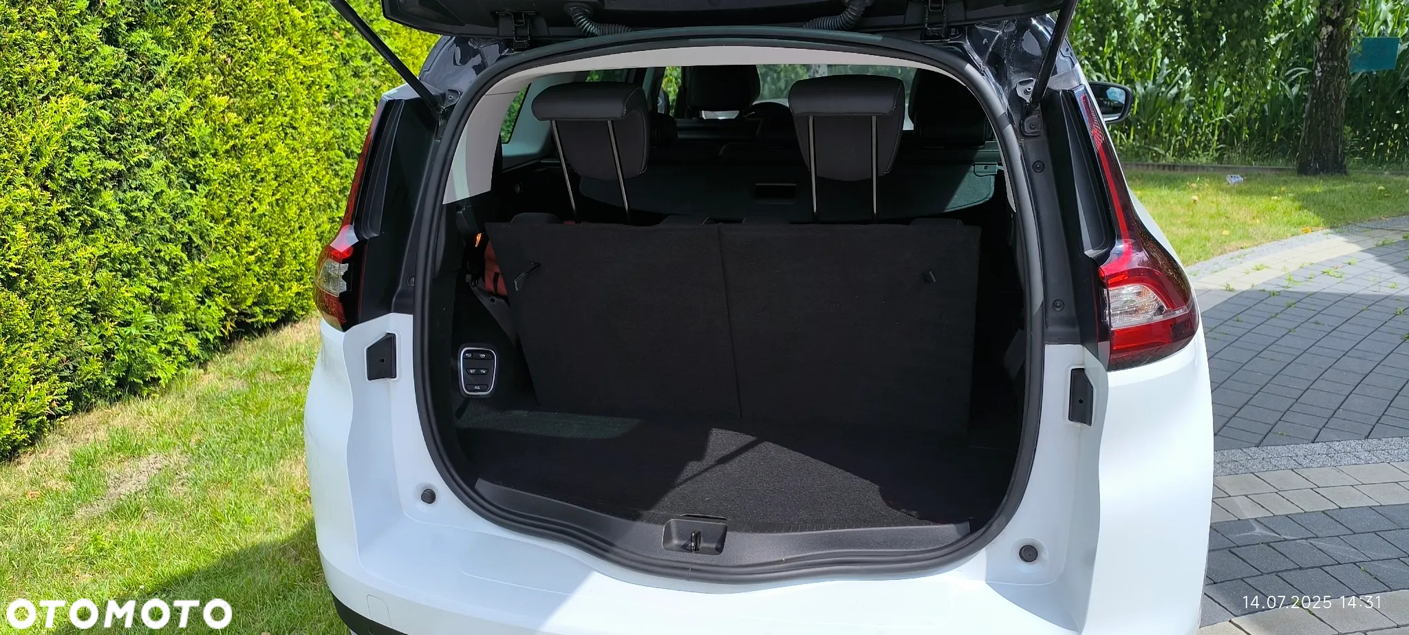 Renault Grand Scenic - 3