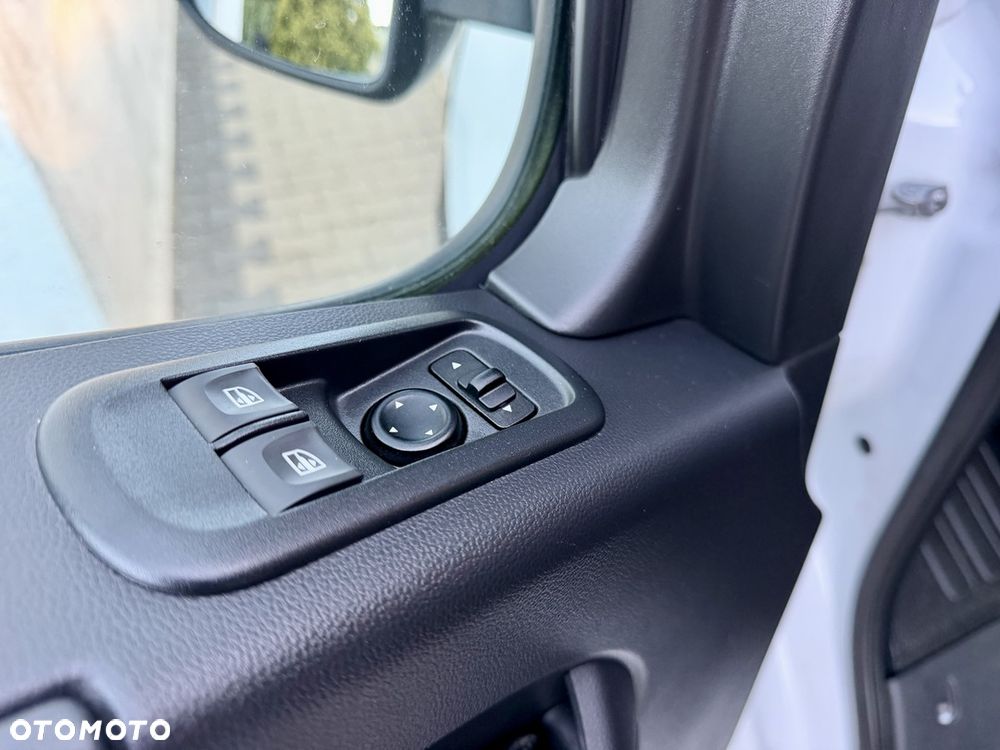 Renault Master - 15