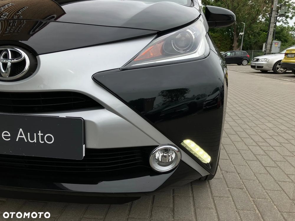 Toyota Aygo x-play - 15