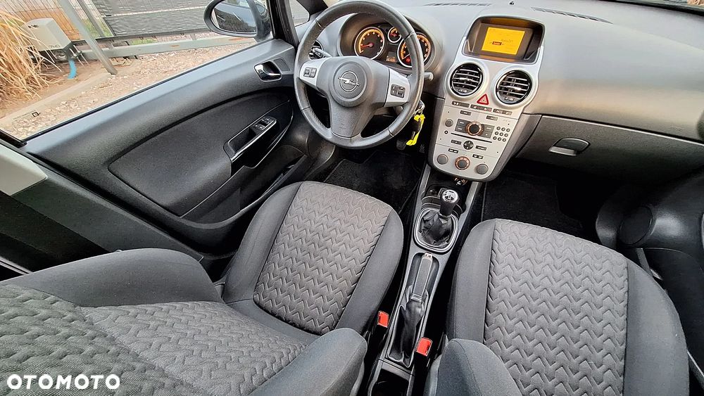 Opel Corsa - 18