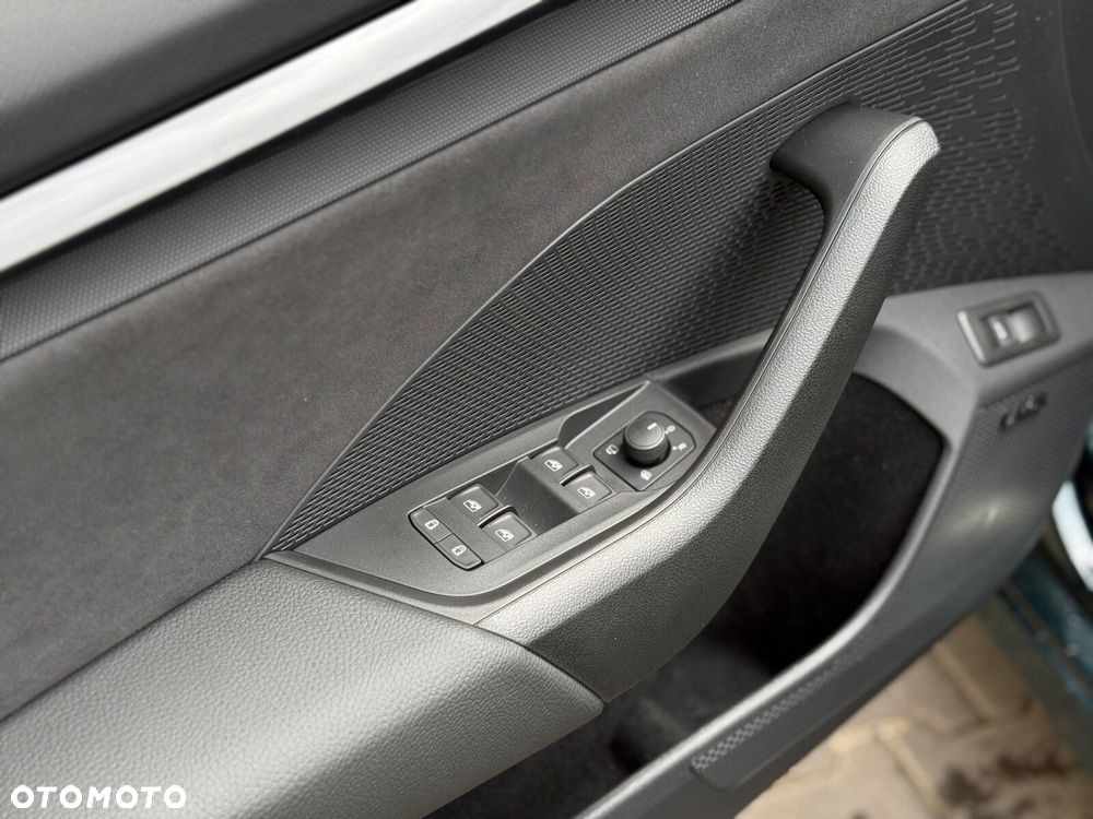 Skoda Octavia 2.0 TSI RS DSG - 28