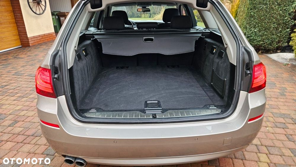 BMW Seria 5 520d - 25