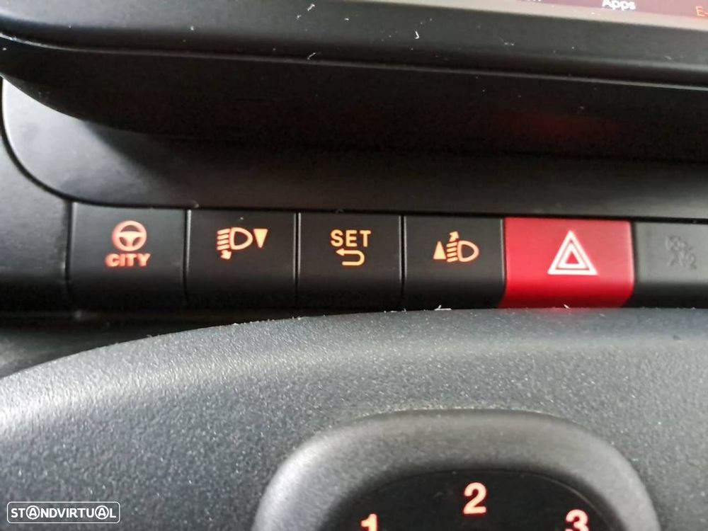 Fiat Panda 1.0 Hybrid Cross - 22