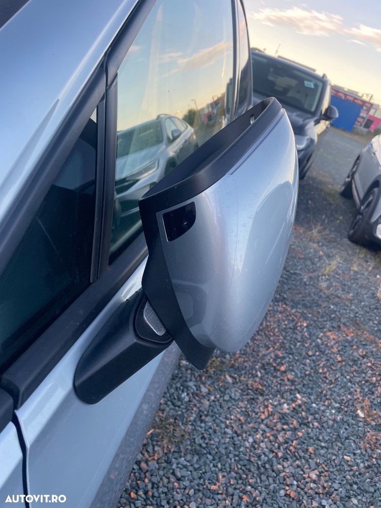 Volkswagen Golf 1.5 eTSI DSG MHEV Life - 6