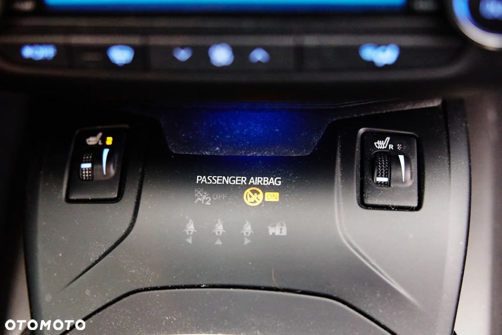 Toyota Avensis 2.0 D-4D Prestige - 32