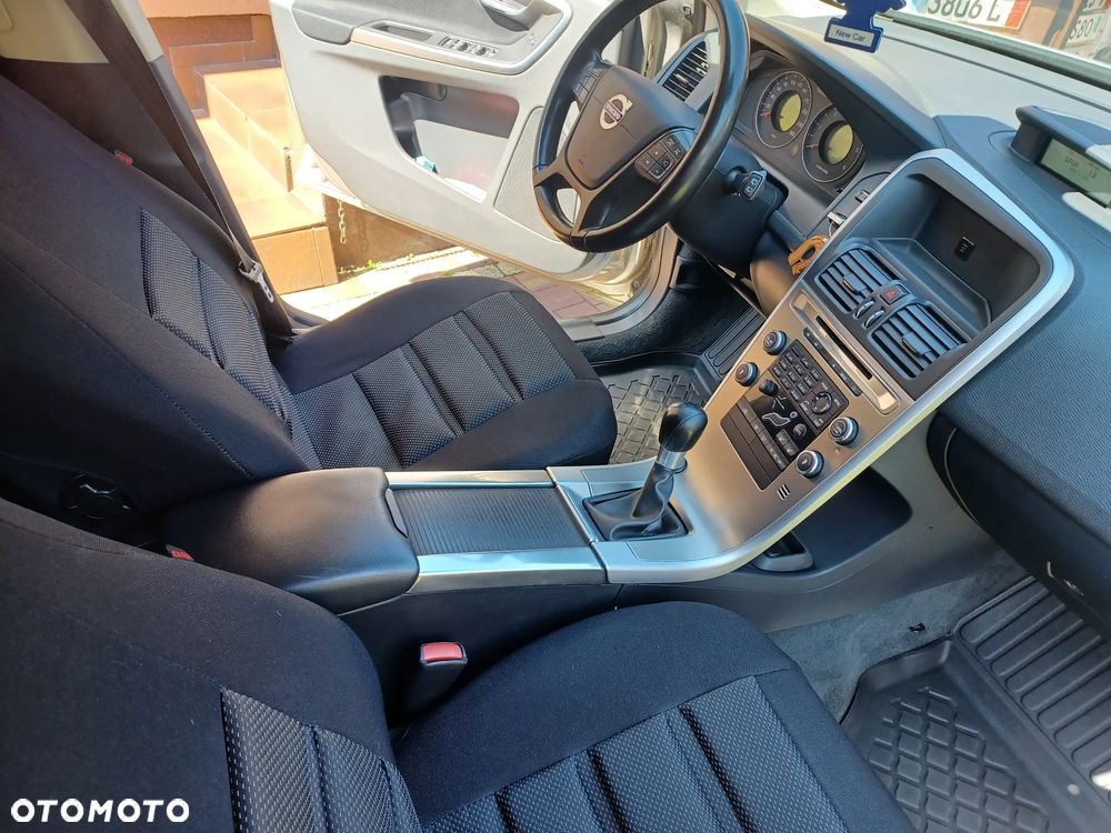Volvo XC 60 D3 Momentum - 15