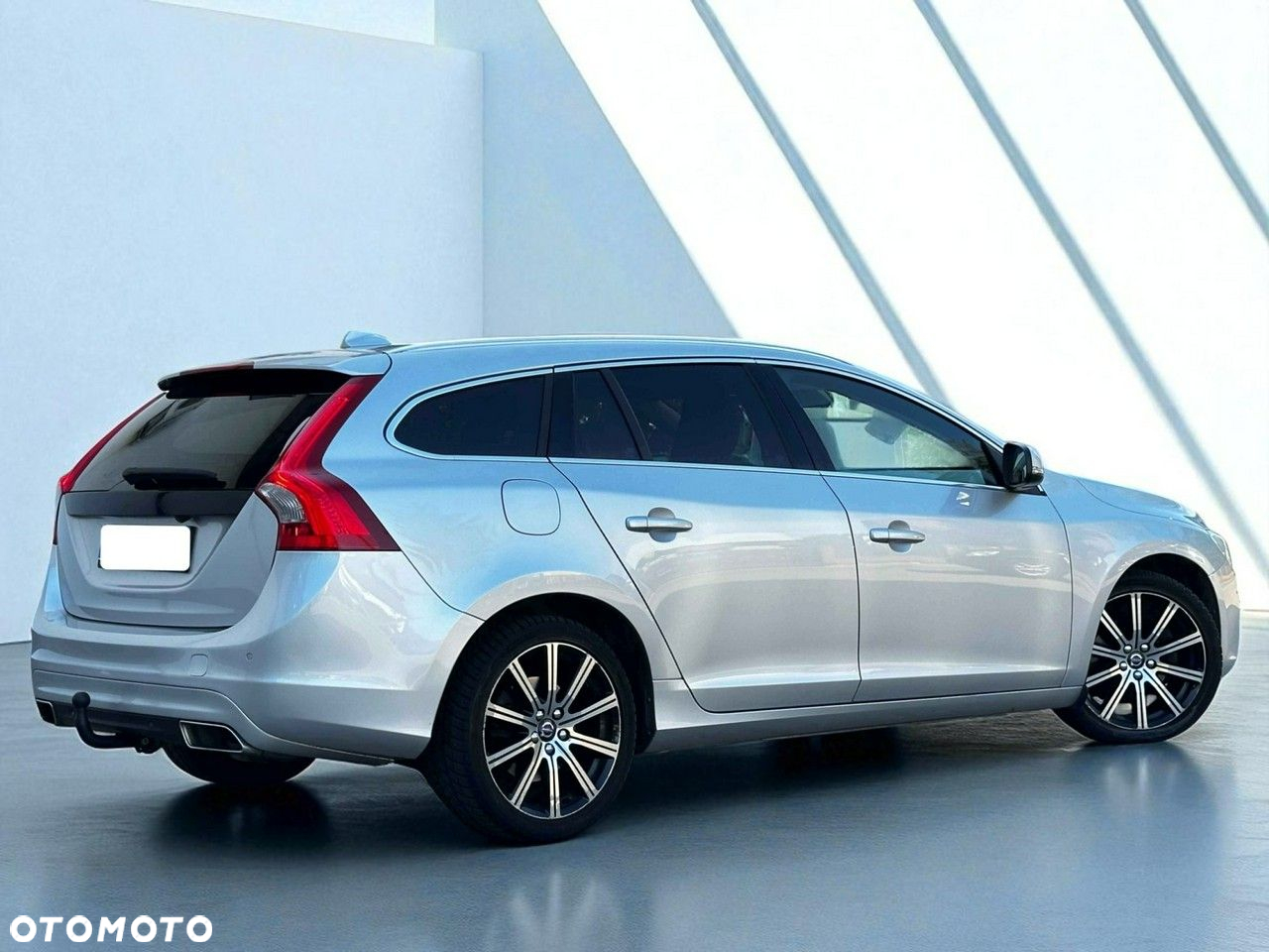 Volvo V60 D4 Geartronic Summum - 18