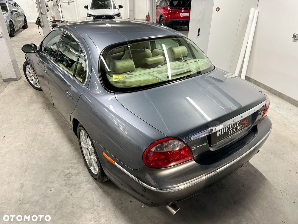 Jaguar S-Type 4.2 V8 - 2
