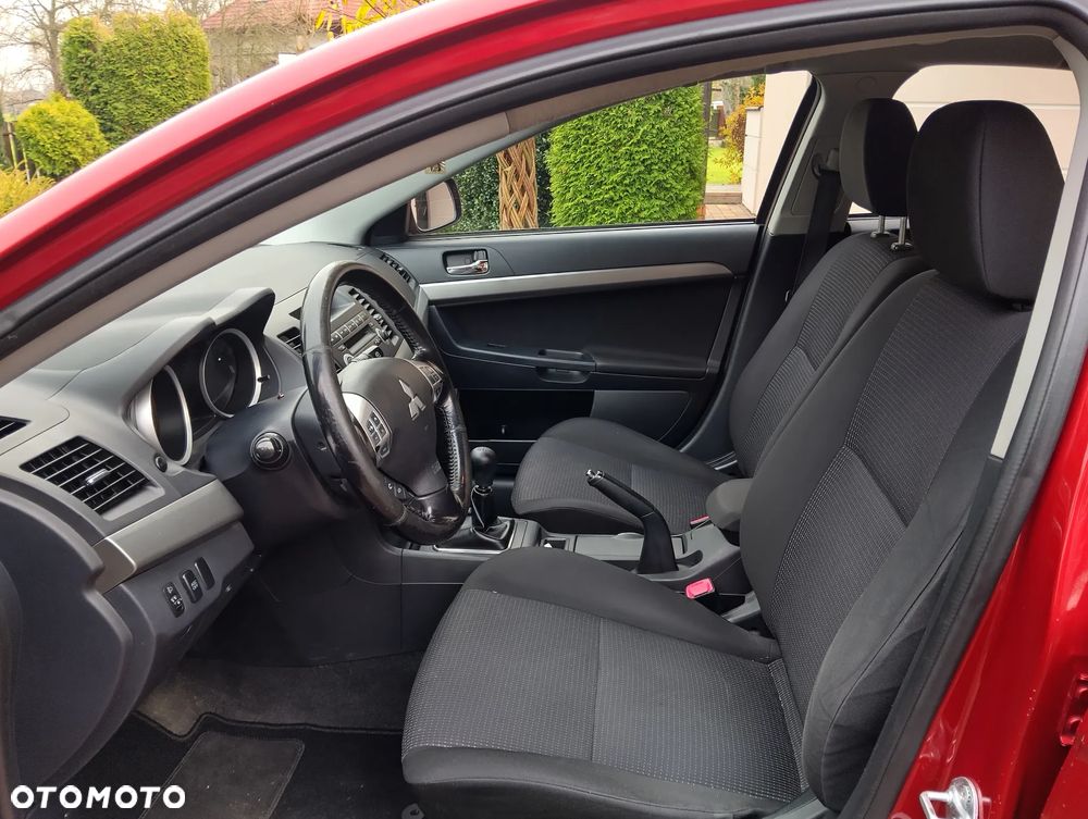 Mitsubishi Lancer 1.8 Invite - 11