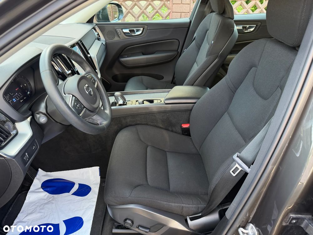 Volvo XC 60 B4 B Momentum Pro - 10
