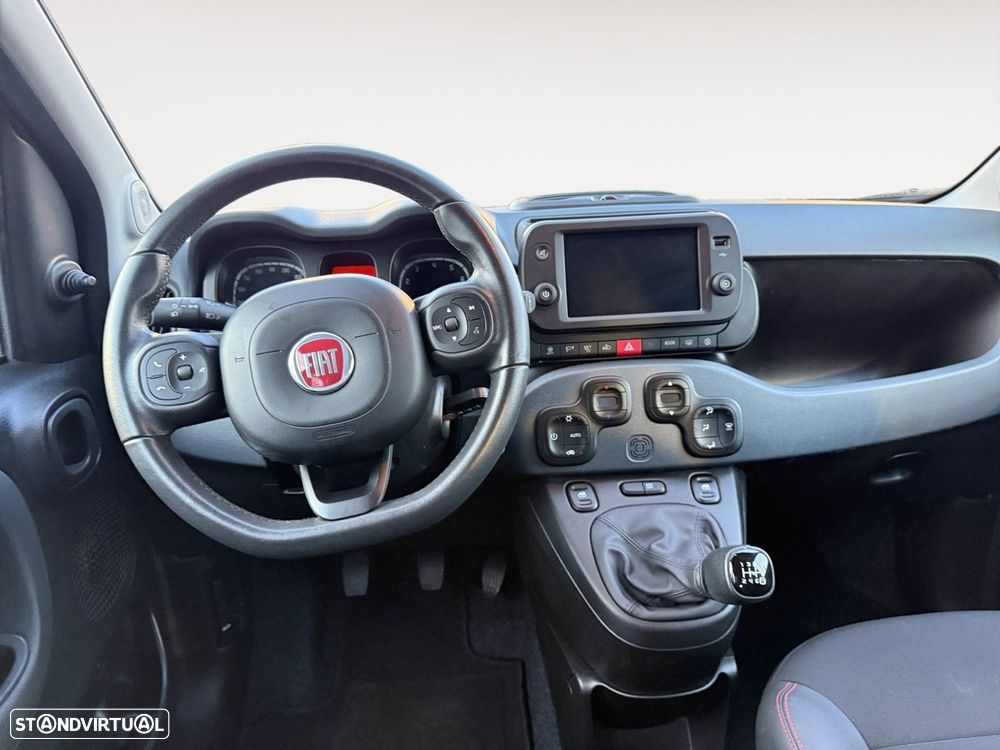Fiat Panda 1.0 Hybrid (RED) — fotografia 10