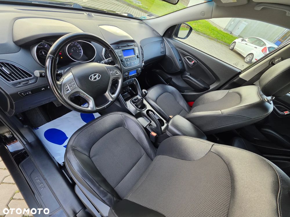 Hyundai ix35 1.7 CRDi 2WD Fifa World Cup Edition - 27